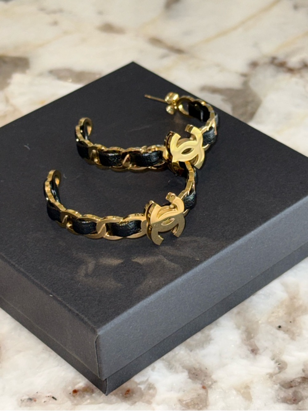 FASHION Leather Link Gold-tone Intertwined C Hoop Earrings - NWT